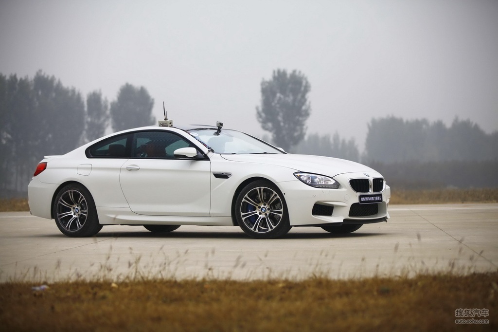 2013款宝马m6 coupe外出试驾实拍