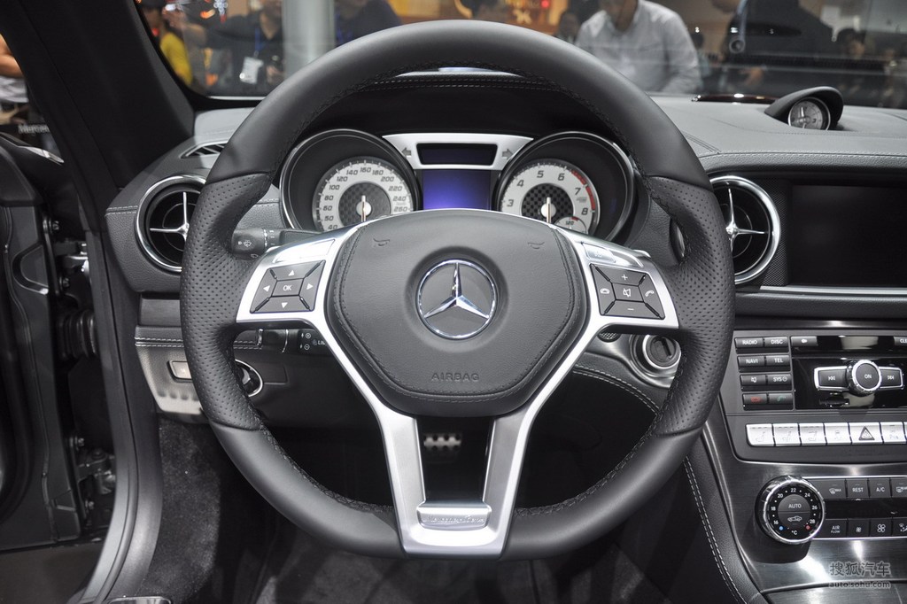 【 奔驰sl级高清图片】_内饰_搜狐汽车网