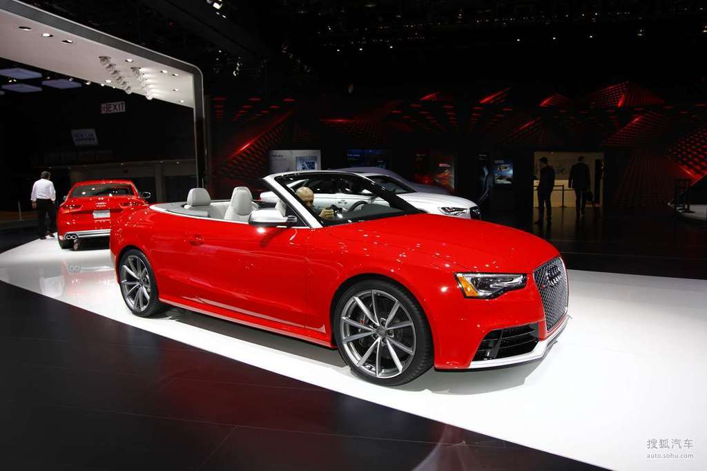 奥迪rs5敞篷版北美车展实拍