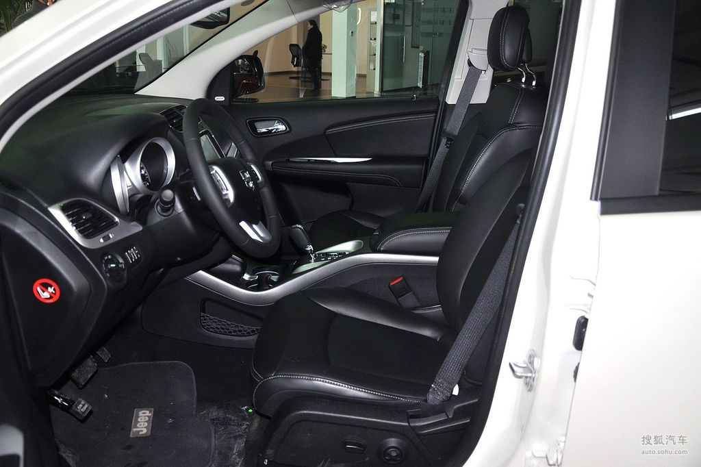 【 道奇酷威高清图片】_黑色_内饰_搜狐汽车网