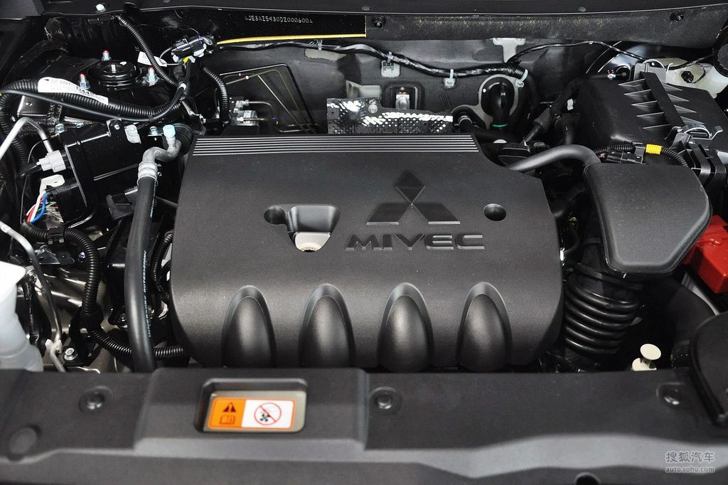 4l 四驱豪华导航版5座_底盘发动机_搜狐汽车网