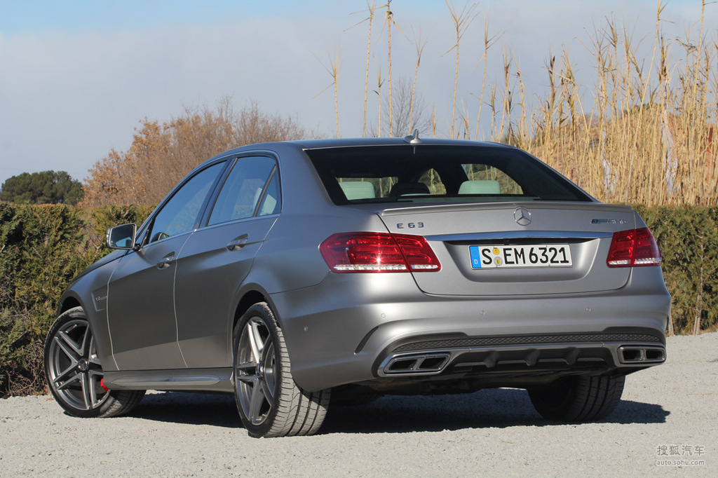 2014款奔驰e63amg海外实拍