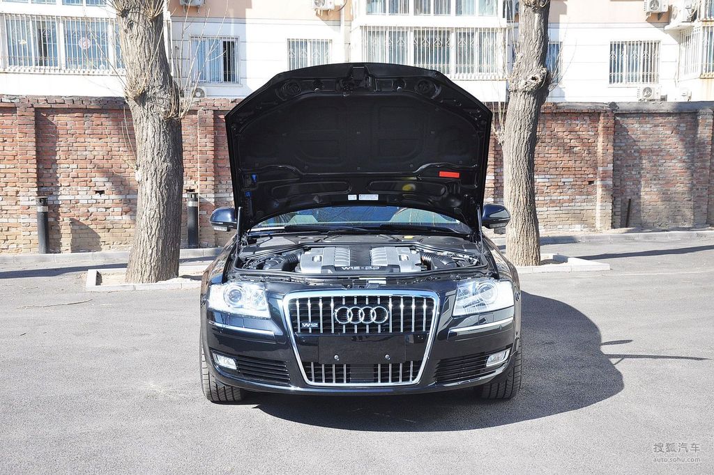 2010款奥迪a8lw12防弹车