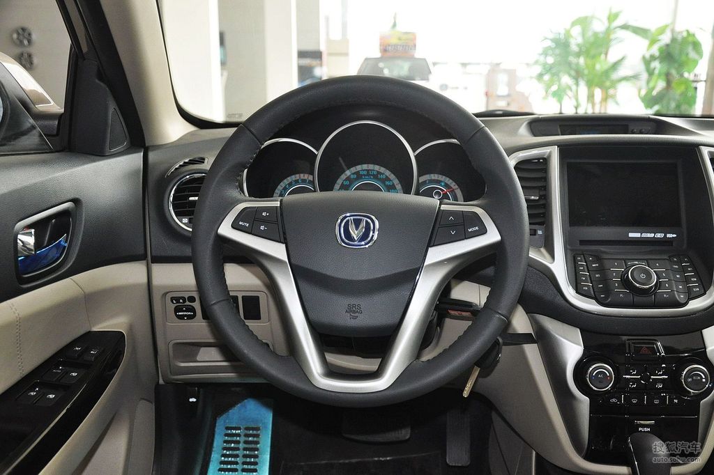 【 长安逸动高清图片】_浅色内饰_内饰_搜狐汽车网