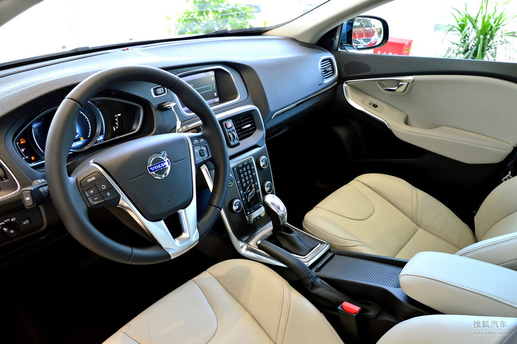 【 沃尔沃v40高清图片】_内饰_搜狐汽车网