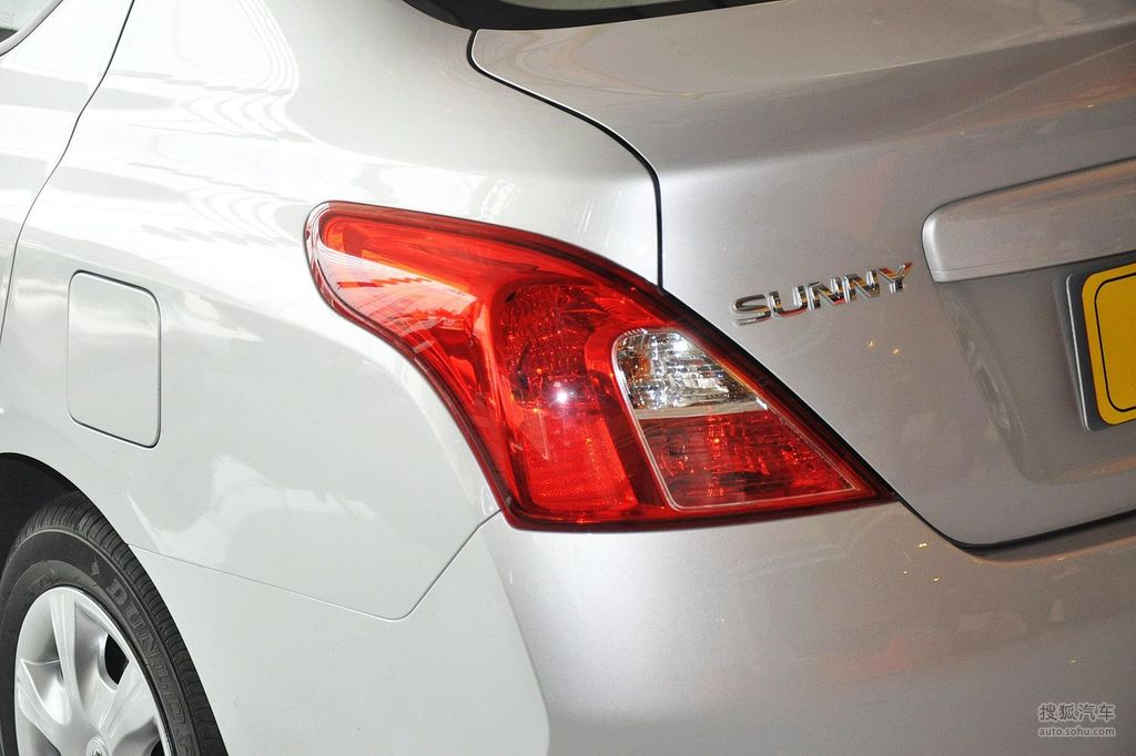 【 日产阳光高清图片】_月光银_外观_搜狐汽车网