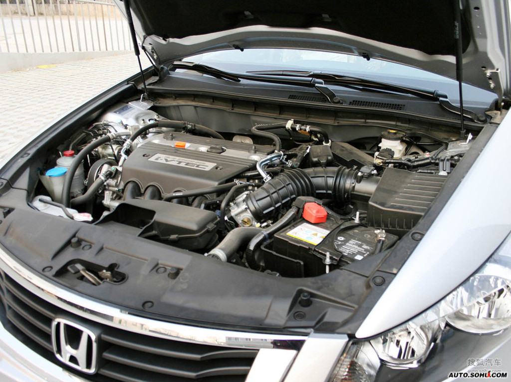 4lx  - 发动机特写提示:支持键盘翻页 ←左 右→外观(2275)内饰(3683)