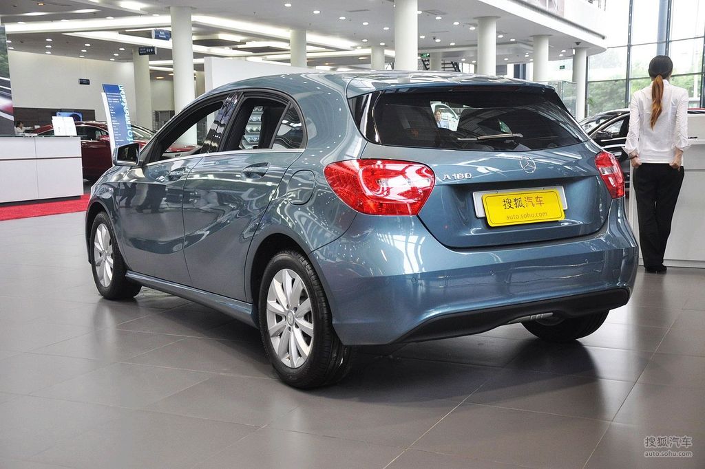 2013款奔驰a180时尚型到店实拍
