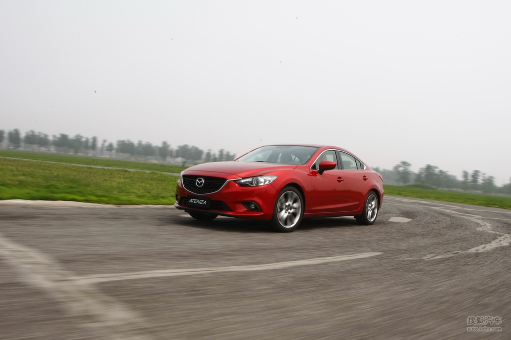 2013款进口马自达atenza试驾