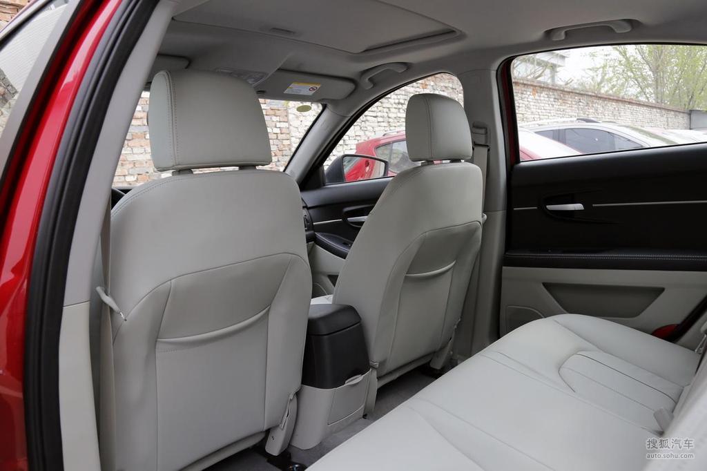【 北汽新能源eu系列高清图片】_2017款 eu260 乐享版_黑色/灰色_内饰