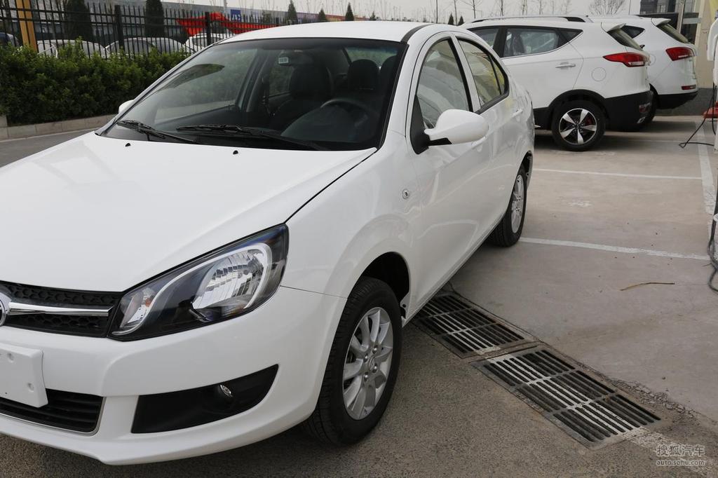 2017款江淮iev4 豪华型