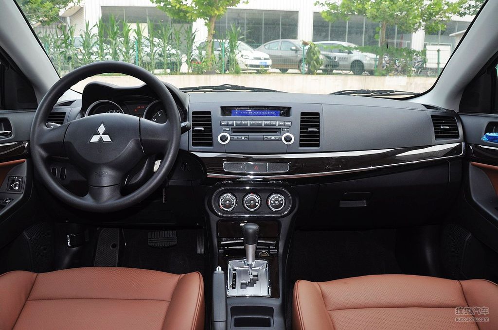 【 三菱风迪思高清图片】_内饰_搜狐汽车网
