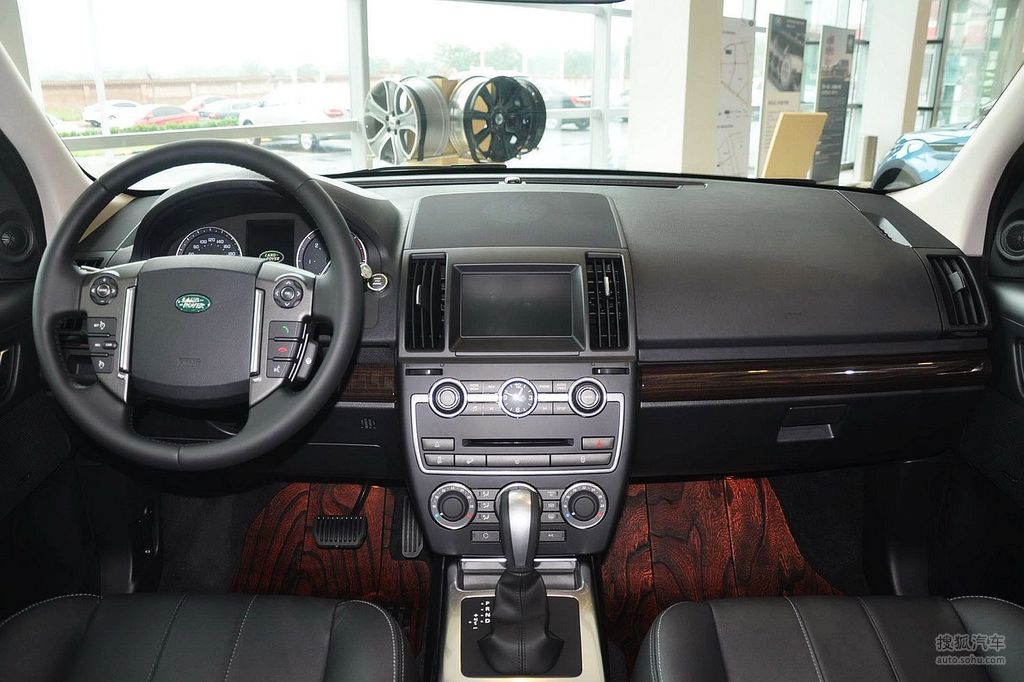 【 路虎神行者2高清图片】_黑檀木色内饰_内饰_搜狐汽车网