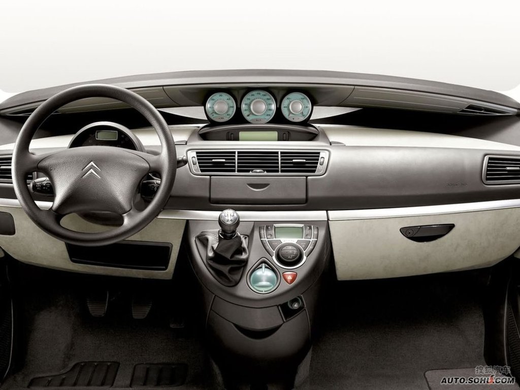 雪铁龙雪铁龙c8