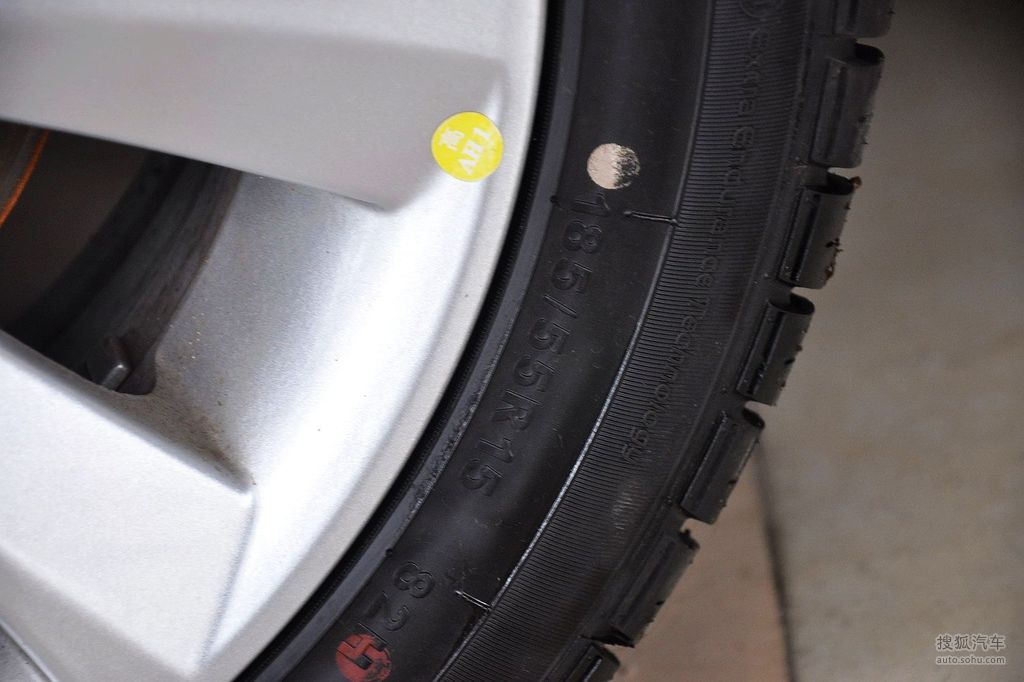 2013款北京汽车e150三厢版手动乐尚型   轮胎型号       提示:支持