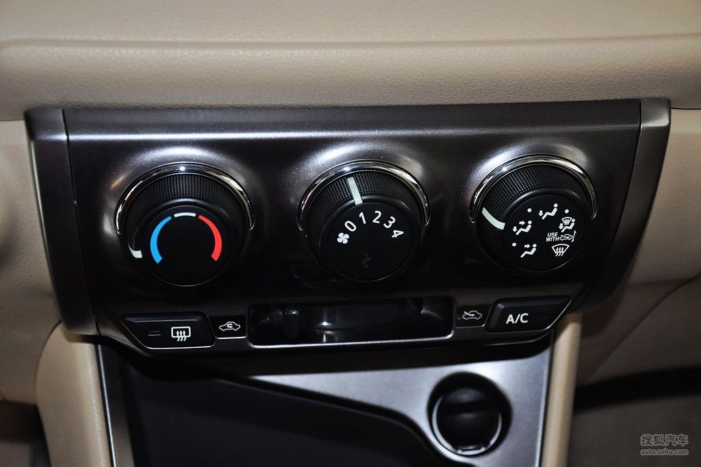 2014款丰田yarisl致炫15gs自动锐动版空调控制面板提示支持键盘翻页