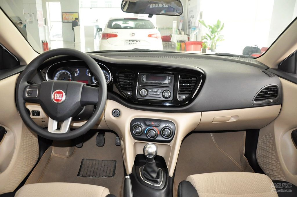 【 菲亚特菲翔高清图片】_浅色内饰_内饰_搜狐汽车网