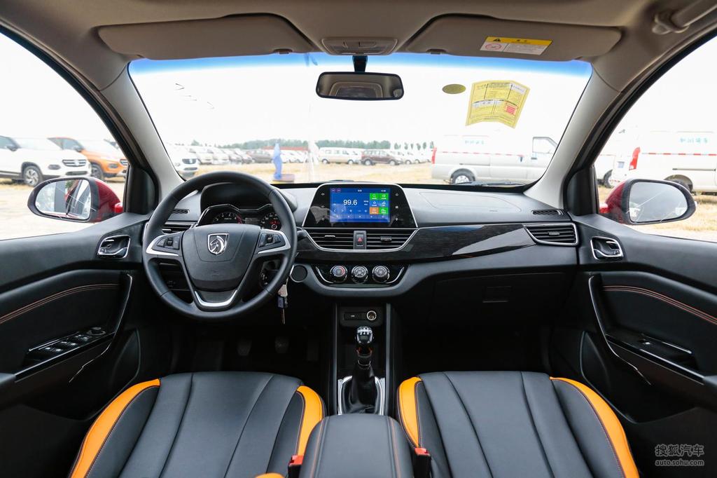 【 宝骏310高清图片】_2016款 1.