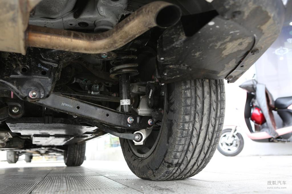【 斯巴鲁xv高清图片】_底盘发动机_搜狐汽车网