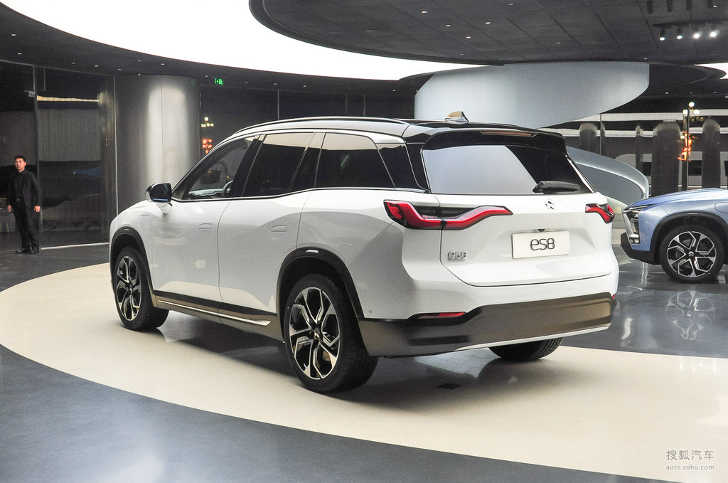 蔚来汽车es8