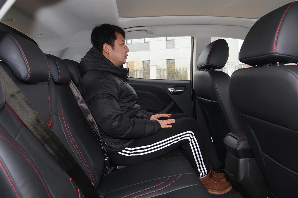 【 东南dx3高清图片】_空间展示_搜狐汽车网