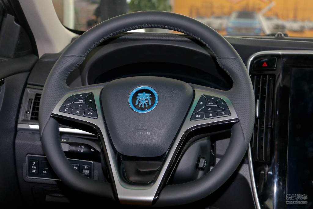 2018款比亚迪秦ev450智联尊尚型方向盘提示支持键盘翻页左右