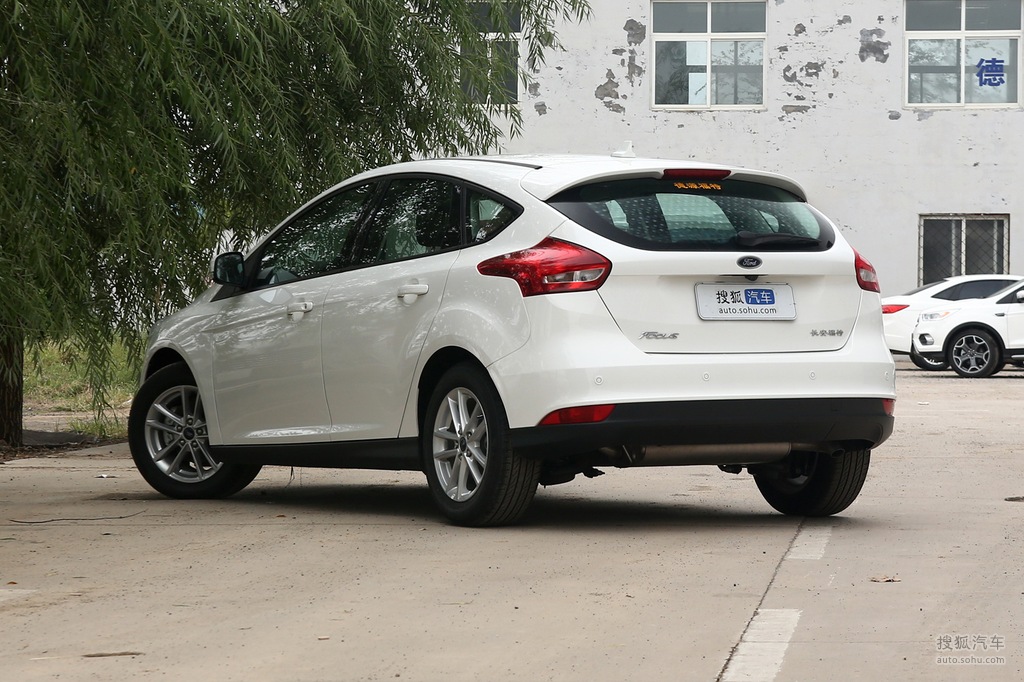 福特福克斯两厢
