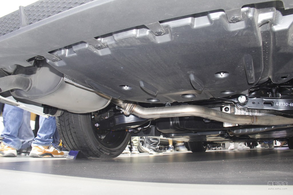 【 丰田亚洲龙高清图片】_底盘发动机_搜狐汽车网