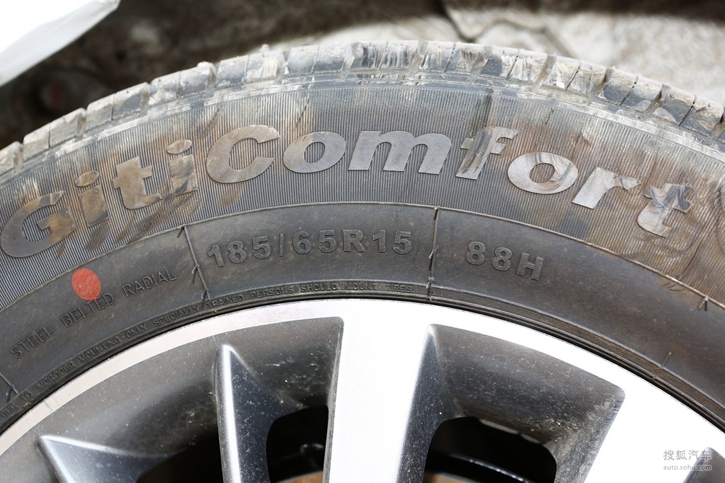 2019款江淮iev6e运动版豪华智能型轮胎型号提示支持键盘翻页左右