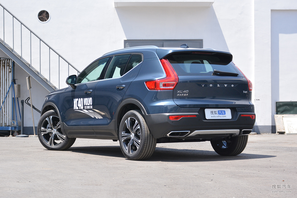 【 沃尔沃xc40高清图片】_2020款 t4 四驱智远豪华版_牛仔蓝_外观