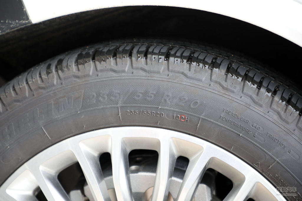 2019款凯迪拉克xt528t四驱铂金运动版轮胎型号提示支持键盘翻页左右