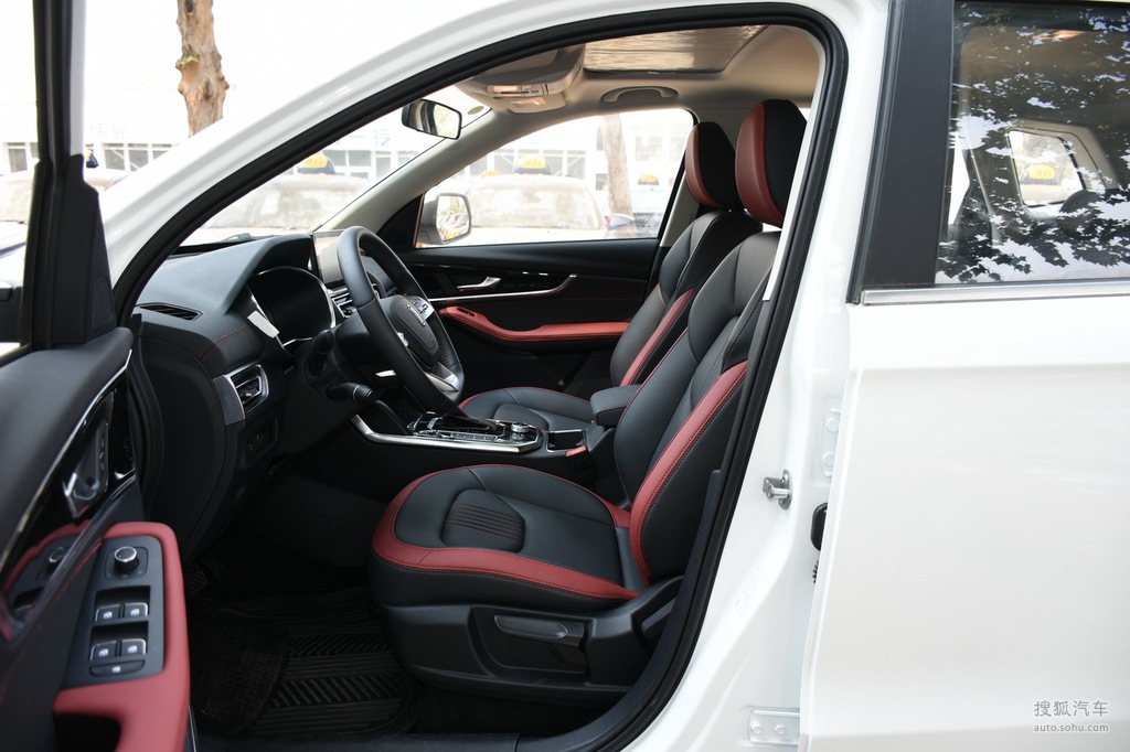 【 奔腾t33高清图片】_黑色/红色_内饰_搜狐汽车网