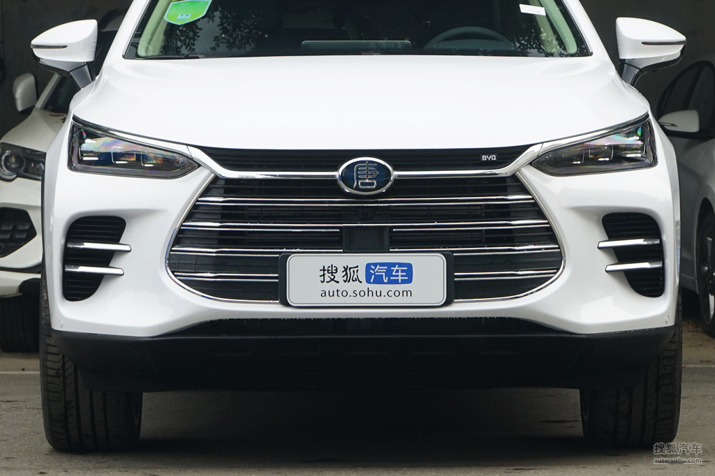 2019款比亚迪唐dm20t全时四驱智联创领型6座国vi