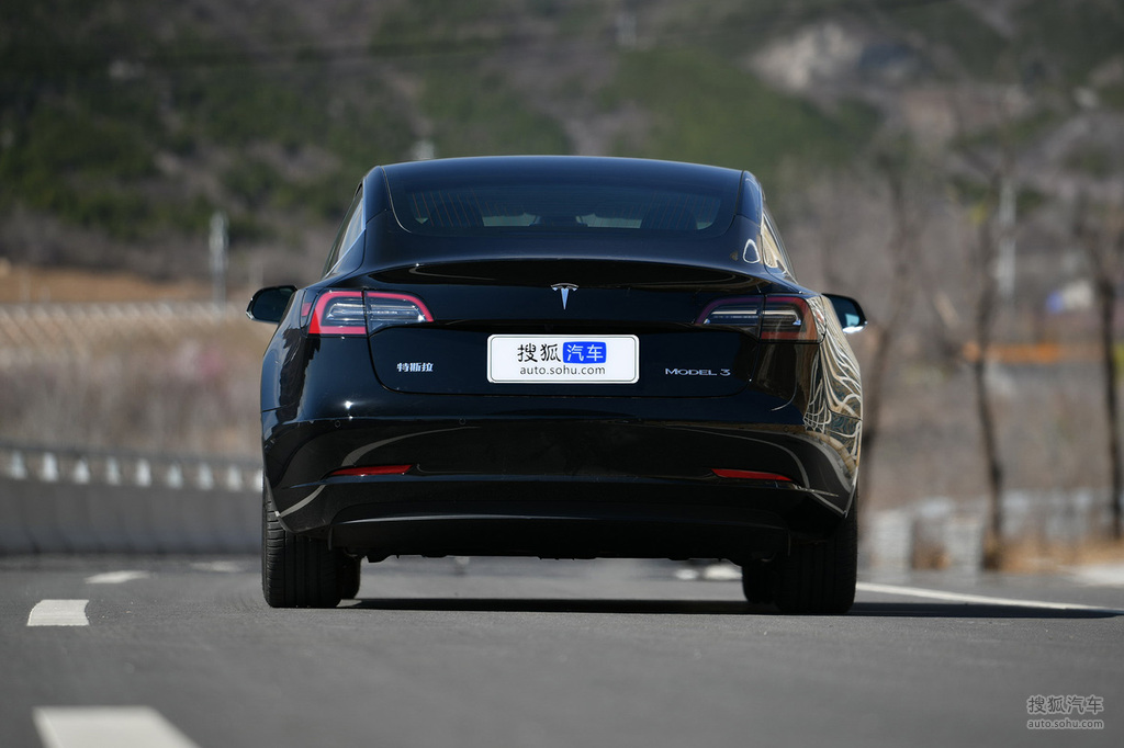 2019款特斯拉model3標準續航後驅升級版