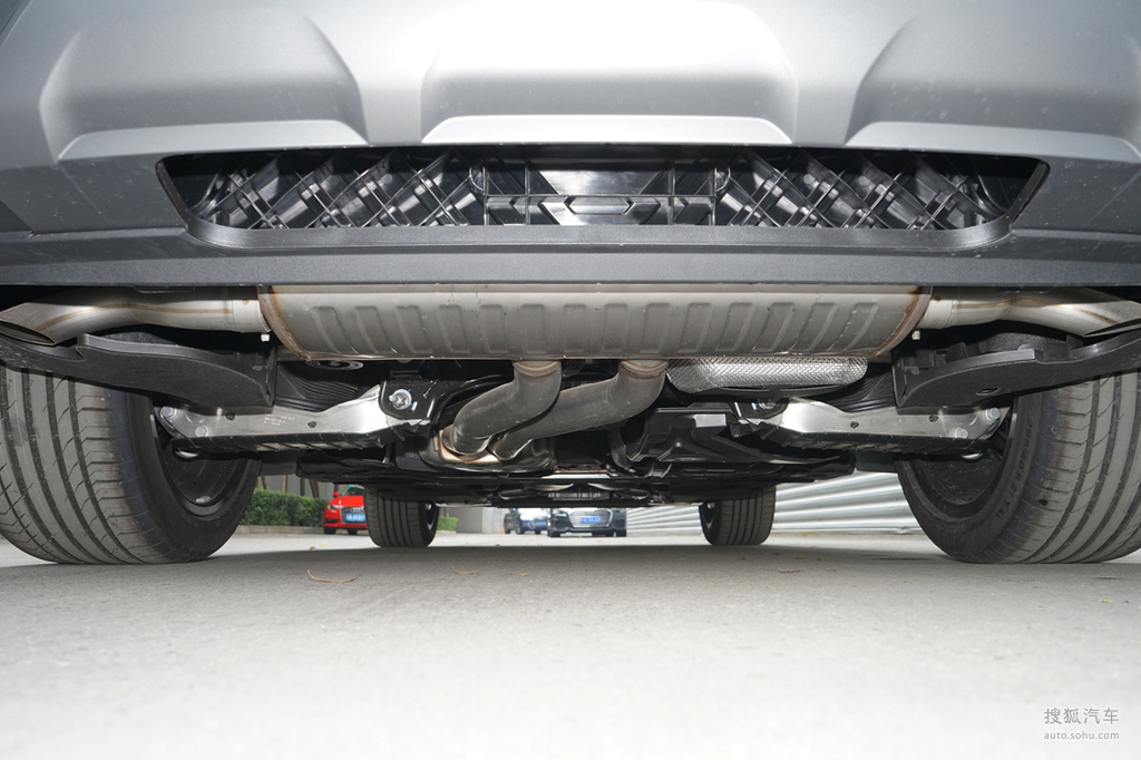 【 奥迪q7高清图片】_2020款 55 tfsi quattro s line运动型_底盘