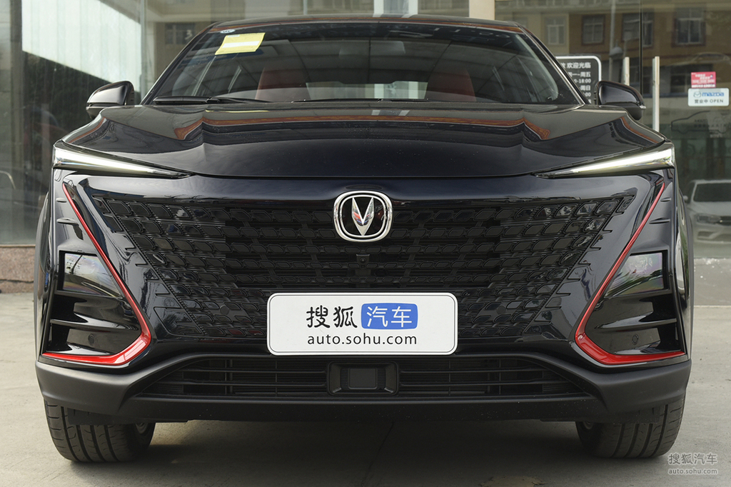 【 长安uni-t高清图片】_2020款 1.5t 尊贵型_星钻黑_外观_搜狐汽车网