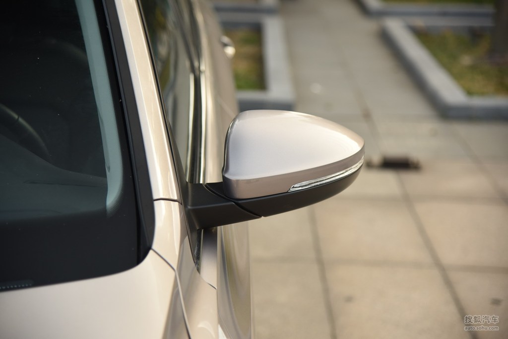 2020款大众速腾 200tsi dsg舒适型 国vi - 外后视镜提示:支持键盘翻页