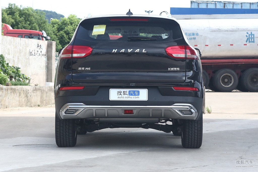 2021款哈弗h6第二代15t自动冠军版