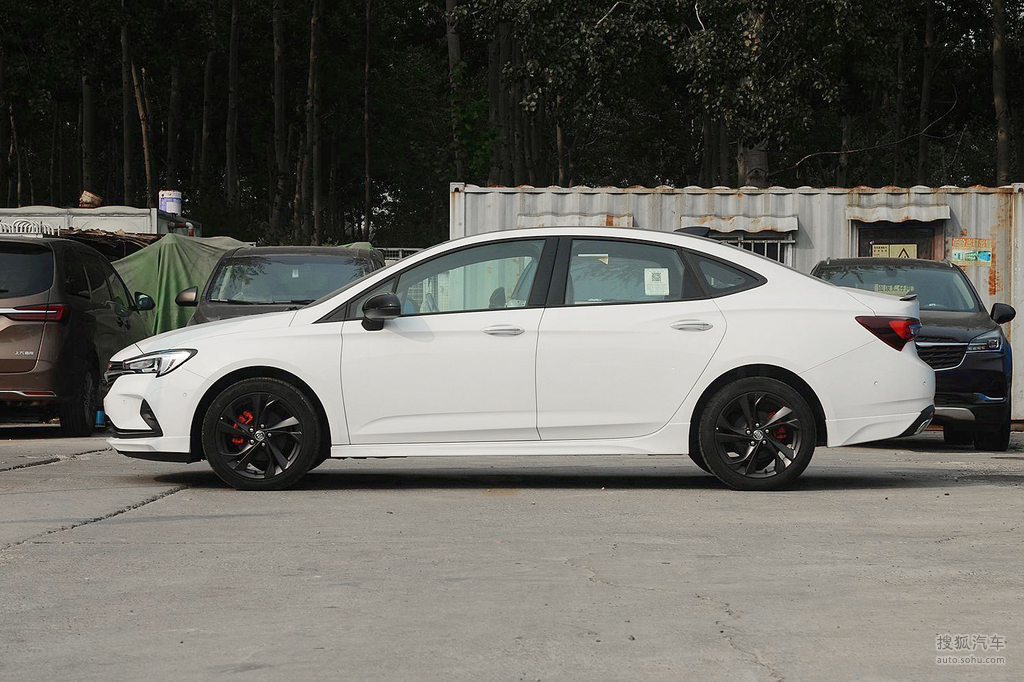 2020款别克威朗gs20tcvt豪华型