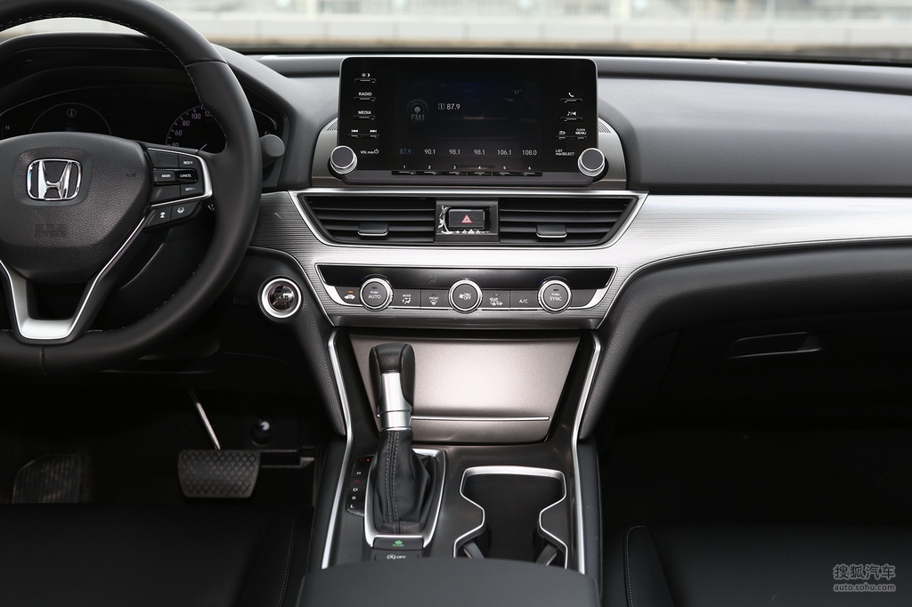 【 本田雅阁高清图片】_2021款 260turbo 豪华·星空限量版_黑色_内饰