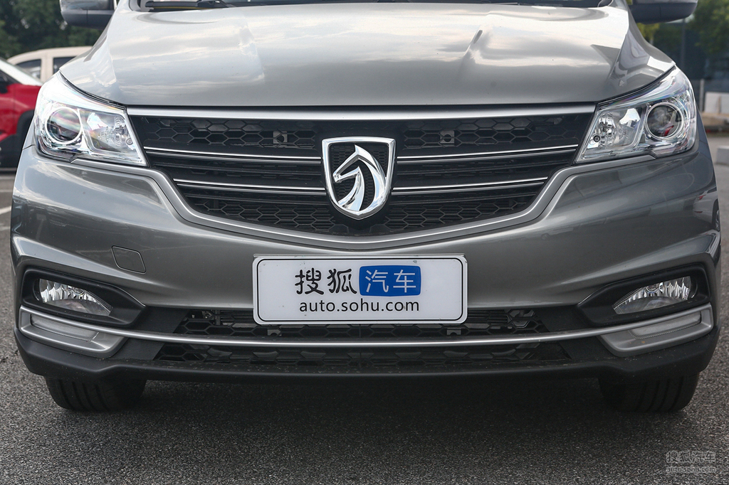 【 宝骏730高清图片】_极光银_外观_搜狐汽车网