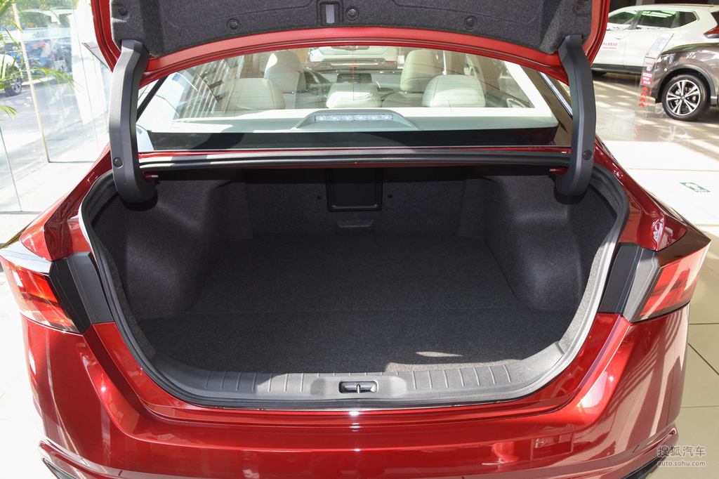 【 日产天籁高清图片】_2021款 2.