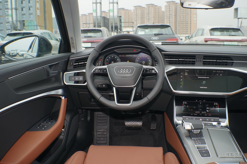 【 奥迪a6l高清图片】_2021款 40tfsi 豪华致雅型_黑色/欧卡皮棕_内饰