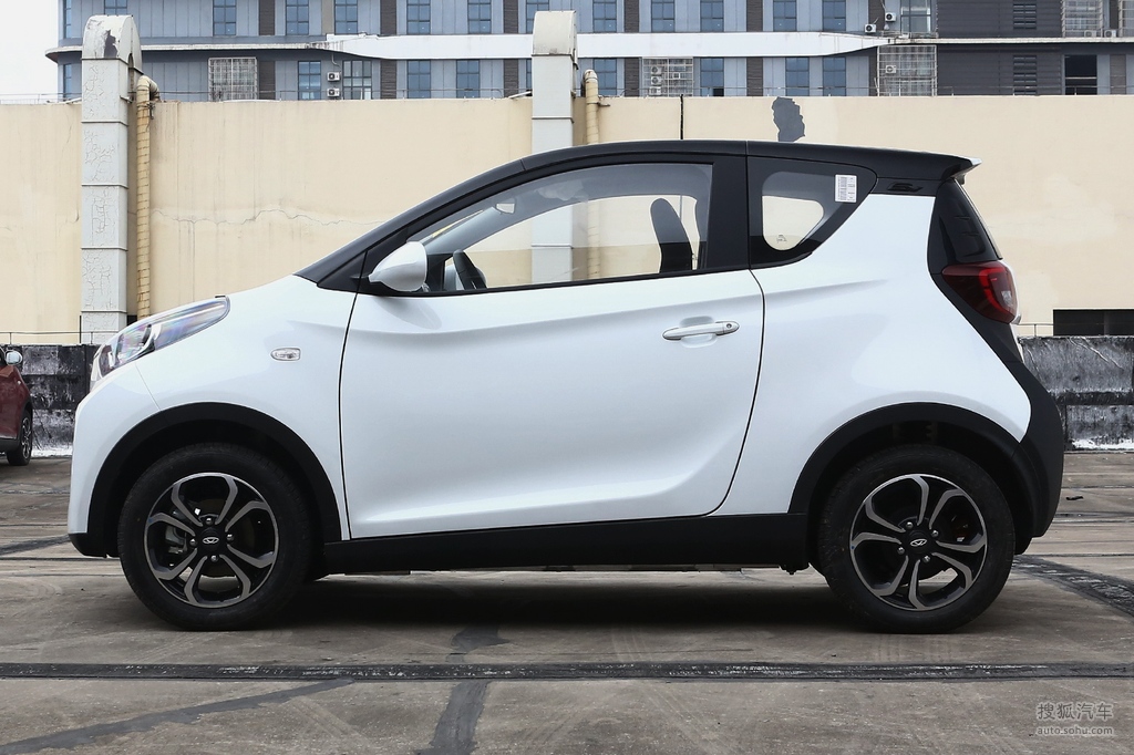 搜狐汽车>图库>奇瑞>奇瑞新能源>小蚂蚁>2021款 奇瑞小蚂蚁 15万蚁粉