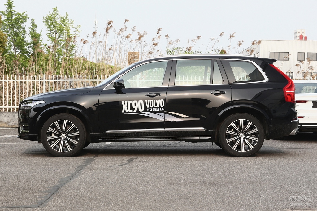 【 沃爾沃xc90高清圖片】_2021款 b6 智雅豪華版 7座 _瑪瑙黑_外觀