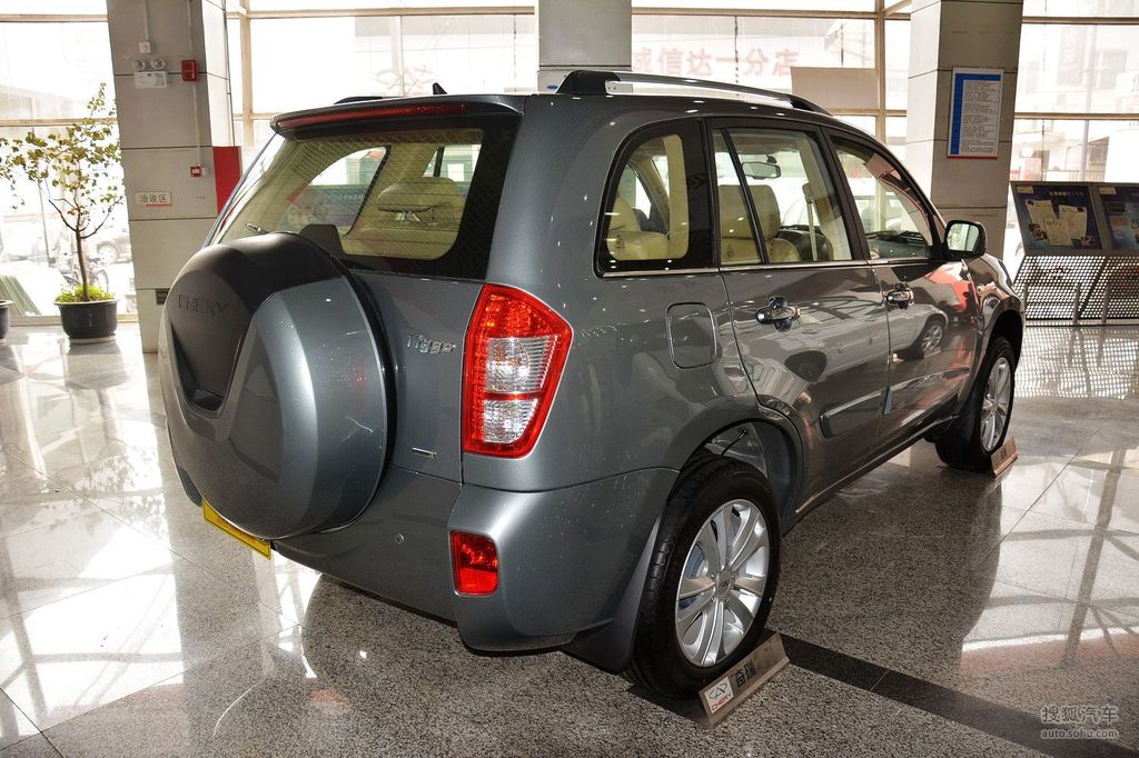 2013款奇瑞瑞虎精英版16l手动贺岁版dvvt