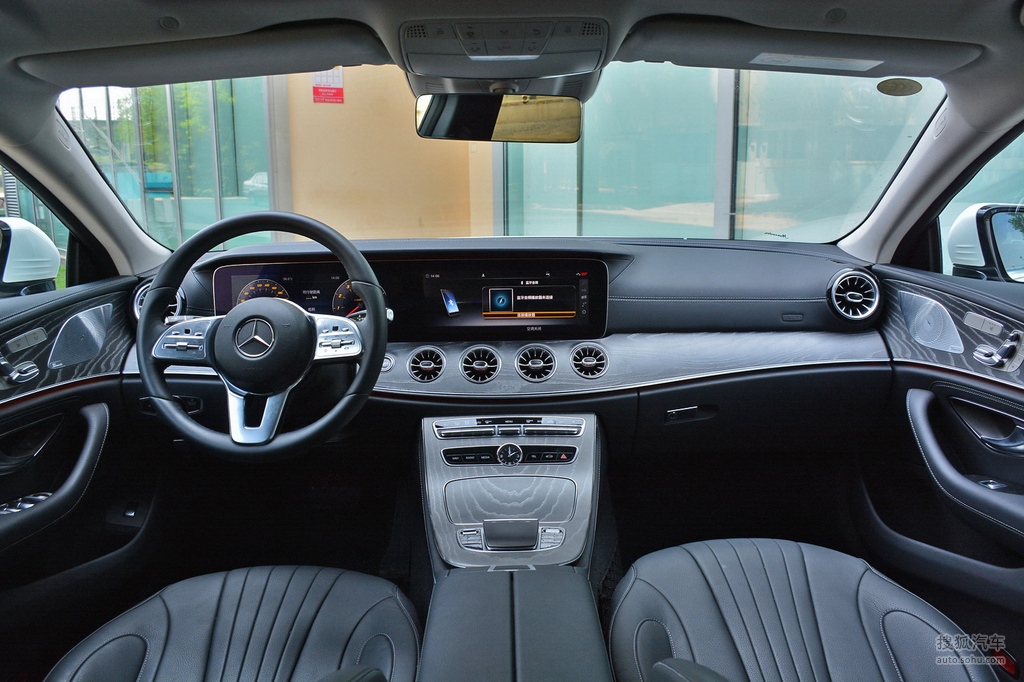 【 奔驰cls级高清图片】_2021款 改款 cls 350 4matic_黑色_内饰_搜狐