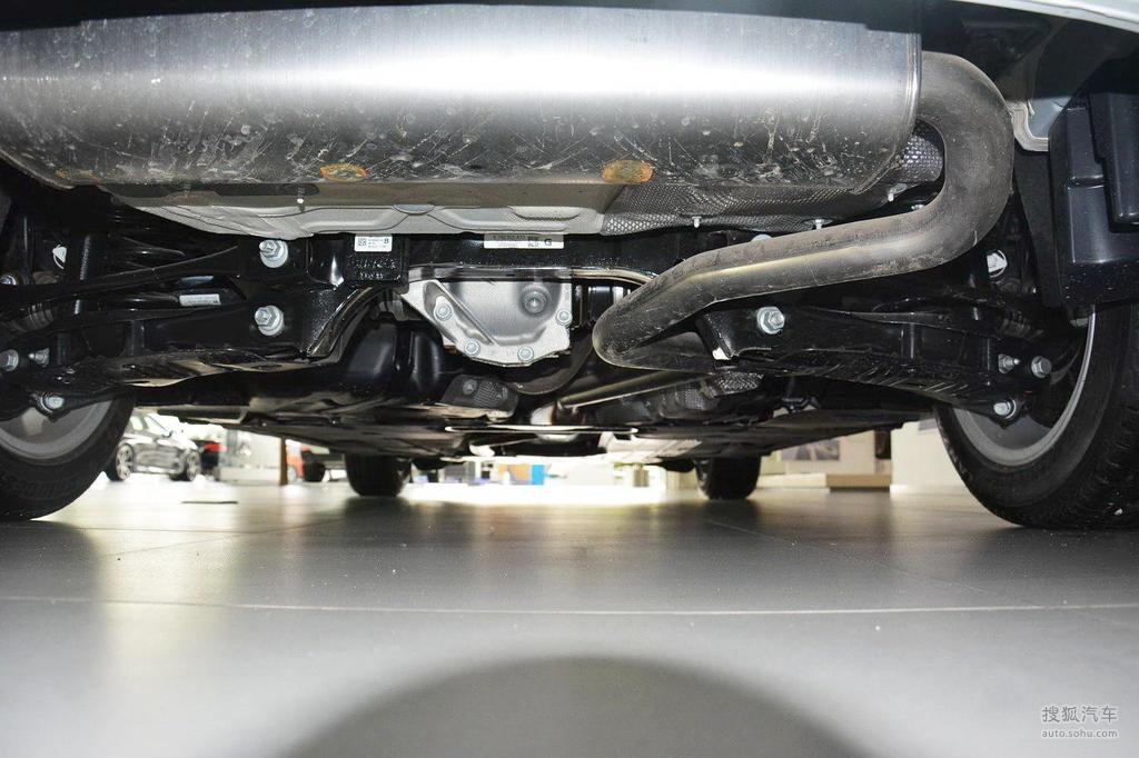 【 宝马1系高清图片】_2013款 改款 116i 都市型_底盘发动机_搜狐汽车