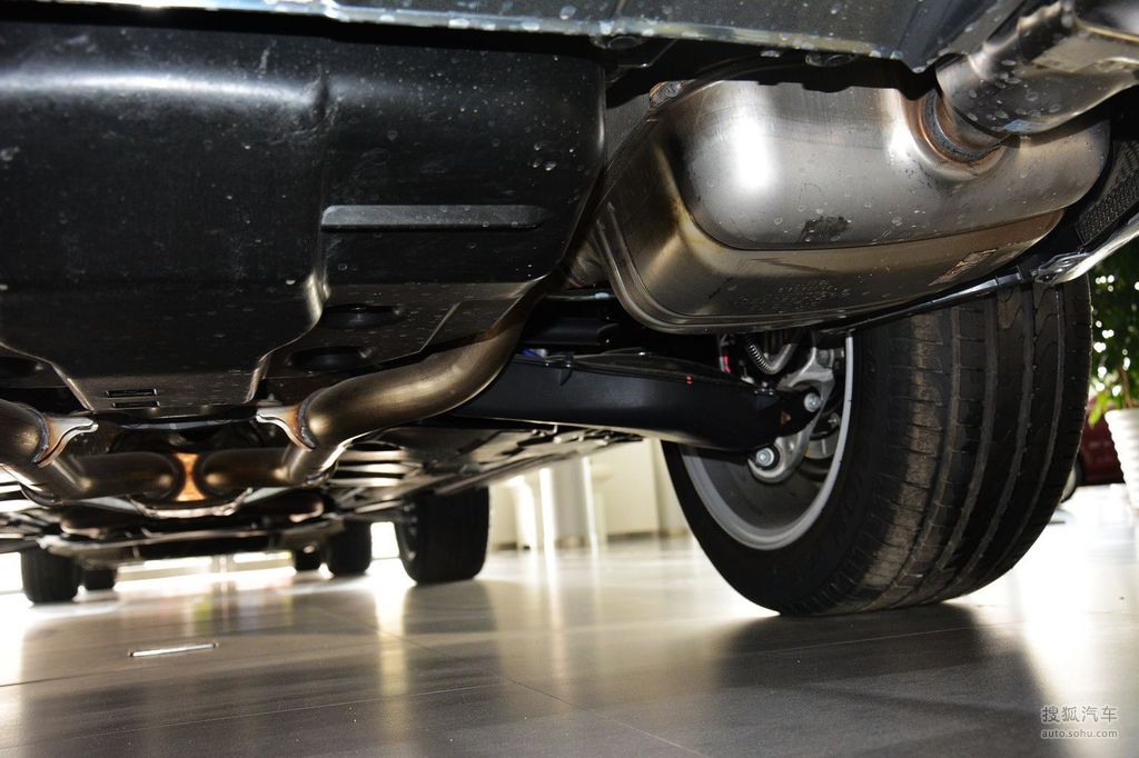 【 奔驰glk级高清图片】_底盘发动机_搜狐汽车网