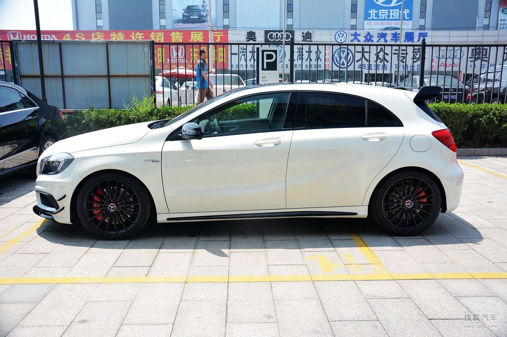 2014款奔馳a45 amg